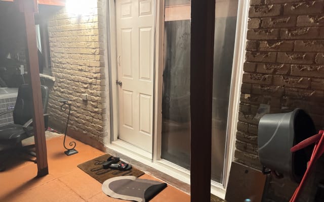 Spacious Basement with a patio in downtown Mississauga  - Picture 14