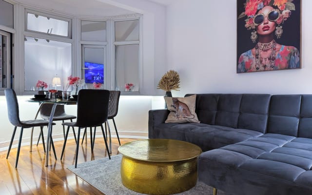 Stylish Apartment in Buckhurst Hill