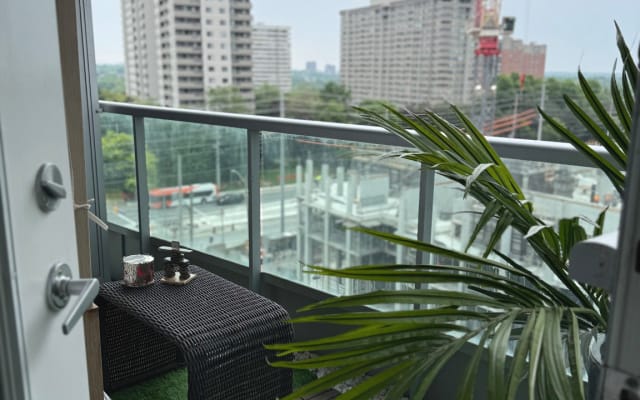 Bohemian City Condo| Heart of Mississauga - Picture 7