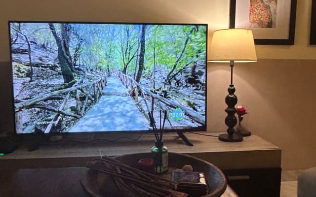 Quarto privado num apartamento moderno e acolhedor em Atenas!