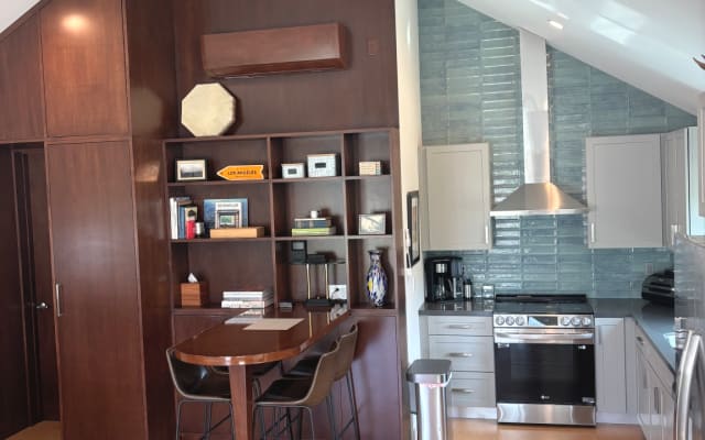 ADU moderne dans un quartier animé de Los Angeles