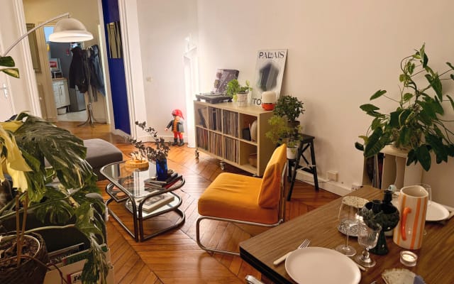 Large 100 m² bohemian-design apartment in Montmartre - 2 quiet...