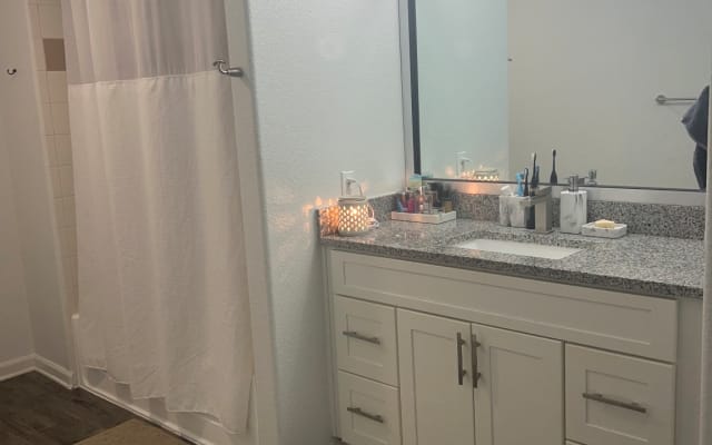 Beautiful apartment between downtown Denver and Colorado Springs