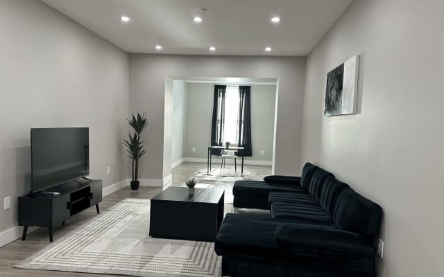 Spazioso appartamento con 1 camera da letto appena rinnovato con palestra - Foto 11