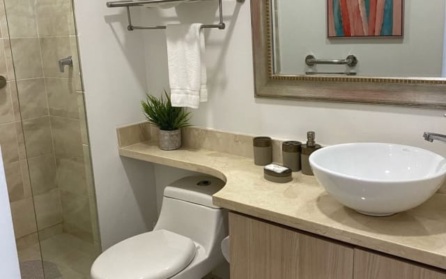 Schöne Wohnung 30. Stock
UNGLAUBLICHER MEERBLICK