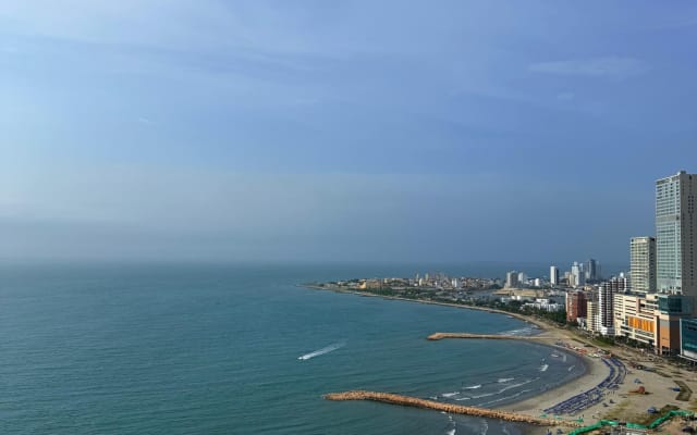 Bellissimo appartamento al 30° piano
INCREDIBILE VISTA MARE