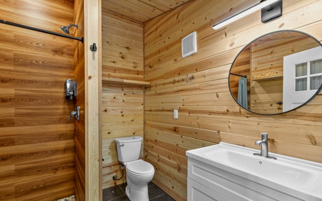 Habitación de arriba con vistas a la montaña con bañera de hidromasaje/sauna/sala de juegos/cargador de TV - Foto 16