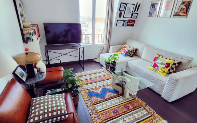Beautiful T2 apartment not far from metro13 (5mn) and SNCF train...