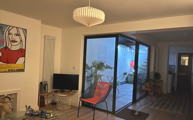 all yours: secluded, sexy retreat in charismatic Kemptown. - Picture 6