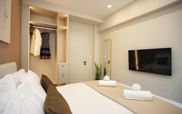 Elegant, Comfortable & Apartment in the Heart of Athens  - Picture 15
