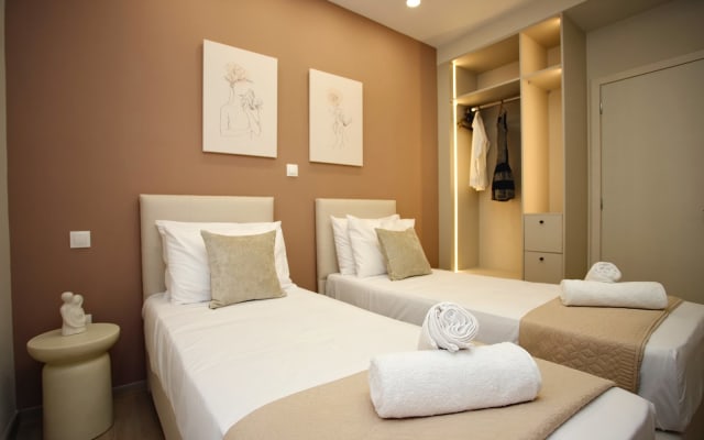 Elegant, Comfortable & Apartment in the Heart of Athens  - Picture 16