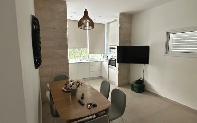 A room in fully furnished apt in the center of Tel Aviv.  - Picture 4