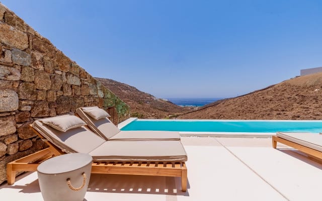 Next to the best gay beach in Mykonos  - Picture 7