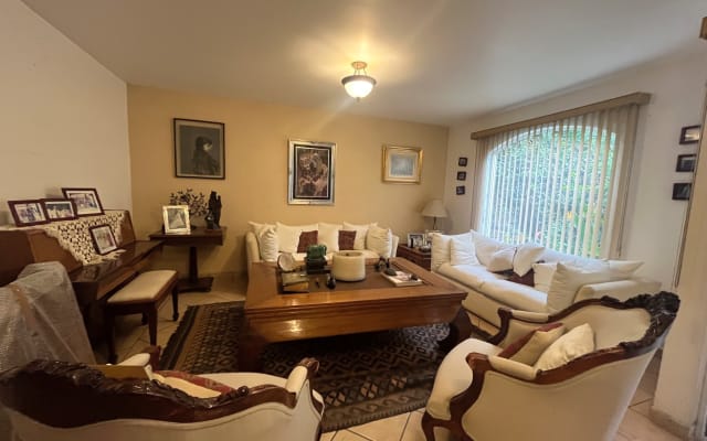 Two independent rooms with bathroom, breakfast included and swimming...