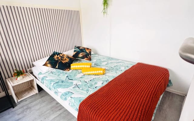 Cozy room next to LX Factory- Alcantara-Centro-Lisbon - Picture 8