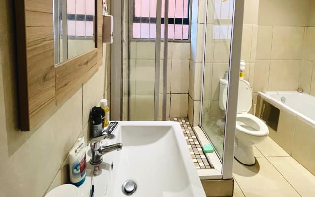 Apartamento limpo e ambiente tranquilo, cozinha e jardim bonitos - copy 01