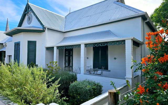 Experience the warm heart of the Karoo.
