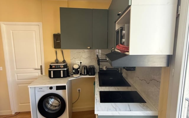 Room in Apartment-Ivry