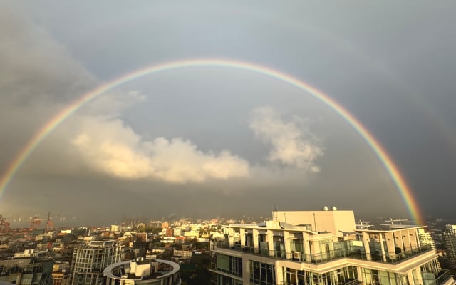 Stunning Rooftop Master Suite + Sitting room + 800 Sq Ft Rooftop Patio