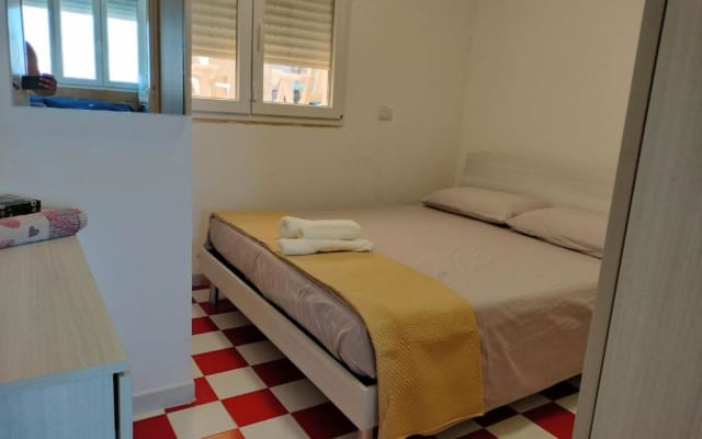Beachfront cottage, two double rooms shared bathroom