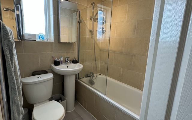 A beautiful room with a private garden in Vauxhall.