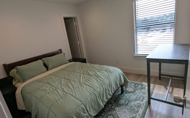 Quartier sûr + Chambre et salle de bain privées avec vue