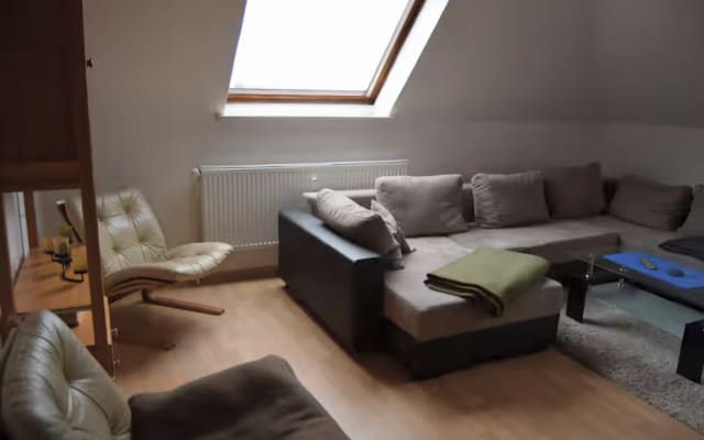 Salle privée pour passer la nuit - calme & sécurité

Calme, fermé