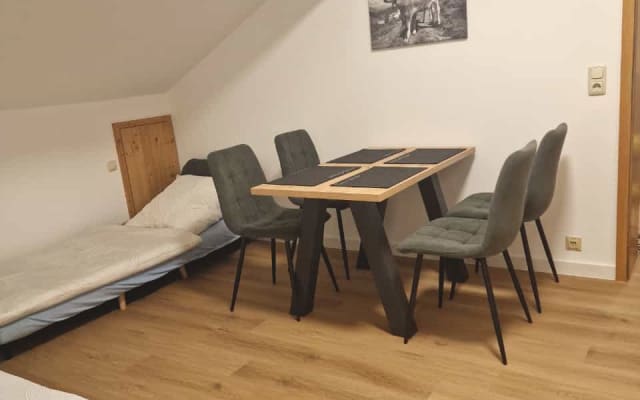 Robert's listing on misterb&b - Essbereich mit Schlafmöglichkeit für bis zu 2 Personen