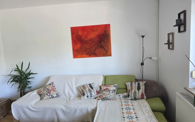 Gemütliches Zimmer in einem 70m2Appartement in der Nähe des Siemens...