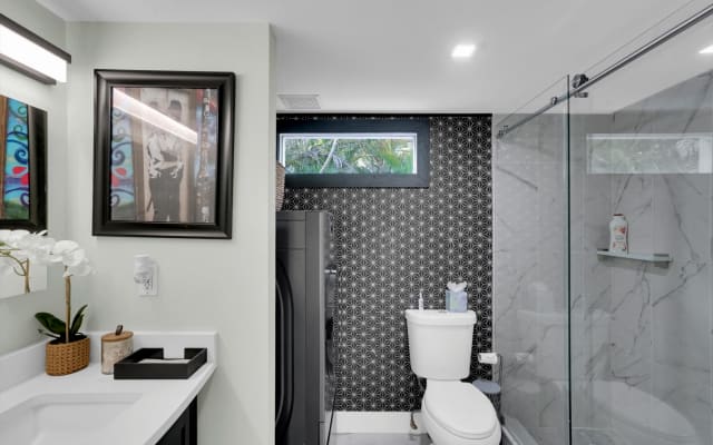 1203 Tequesta "The Cottage" - Picture 11