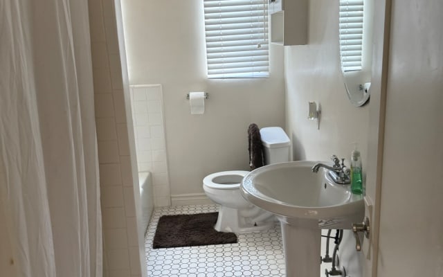 Entire bedroom in house in West Hollywood