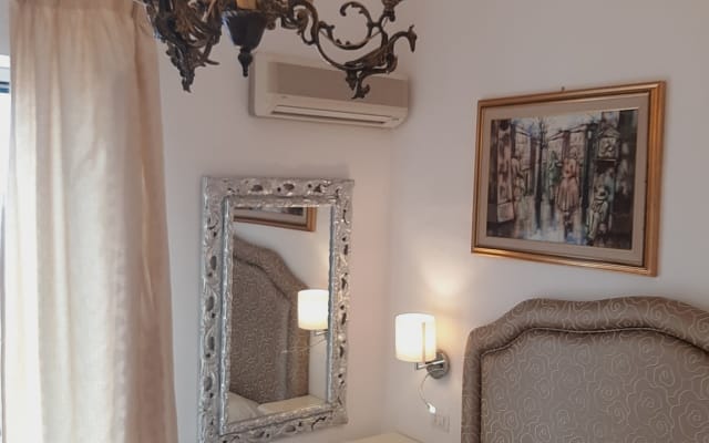 Davide's listing on misterb&b - CAMERA DELUXE VISTA MARE