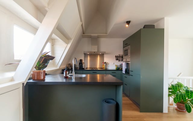 Spacious, centrally located 2-bed apartment with terrace