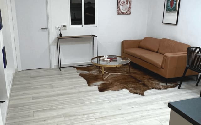 THE NEW GALLERY - Picture 13