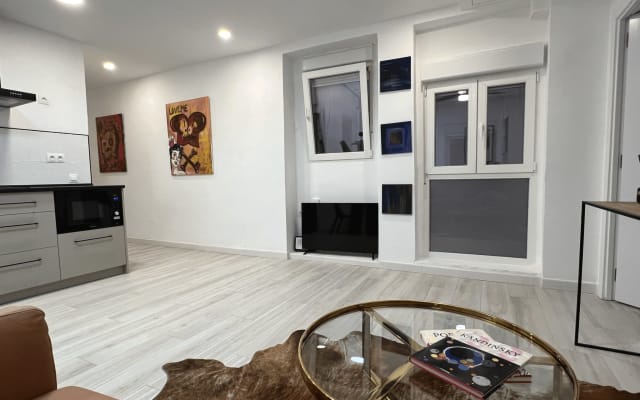 THE NEW GALLERY - Picture 15