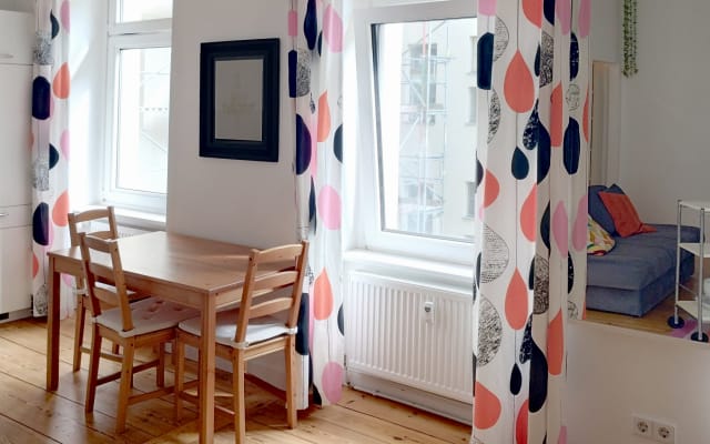 Quiet courtyard apartment in trendy Moabit