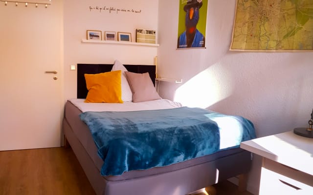 Cosy room + private bathroom in the Oststadt (East side)