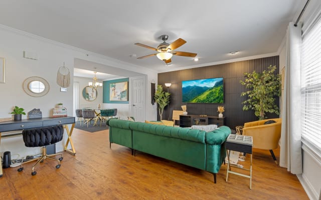 Boho Lux Theme  • 3BR 3.5BA • Near Truist Park