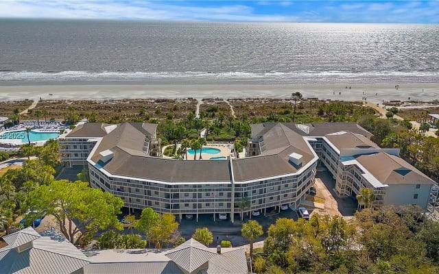 Breakers 328 Hilton Head mit Meerblick, beheiztem Pool, nur wenige Schritte 