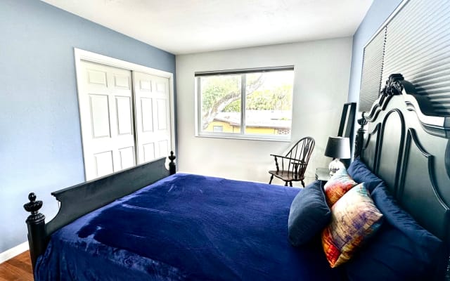 Big Sunny prvt room, in Shared home/Ft Lauderdale