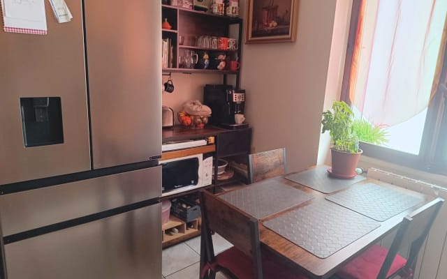 Camera privata Annecy, vicino al centro e alla stazione.