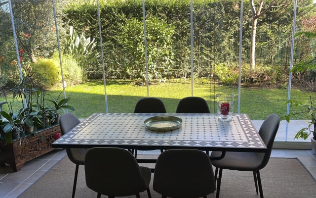 Jack's house with garden
 - Picture 12