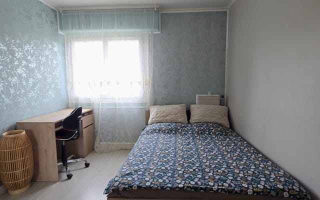 Chambre chez l'habitant avec petit-déjeuner.