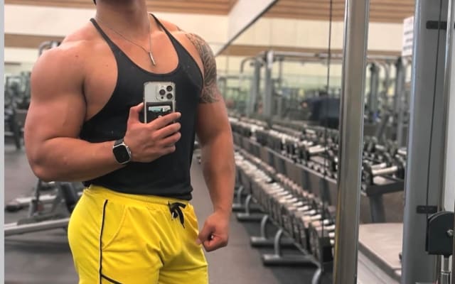 Single dom master in search of a loyal sub boy