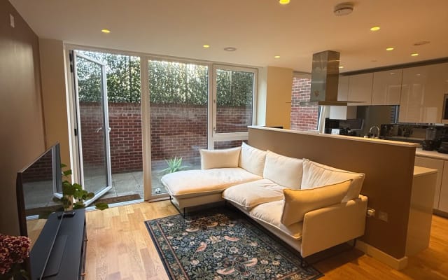Modern apartment in the heart of Clapham | 15 min from Central London
