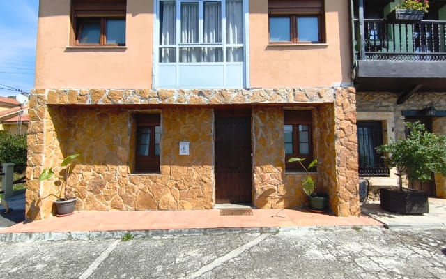 Casa rural com um toque rústico. No meio da natureza. Vista para a...