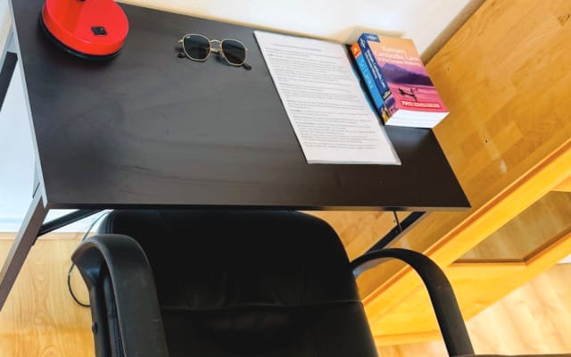 Paul's listing on misterb&b - Workstation 