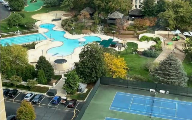Private bathroom, free parking, gated community penthouse