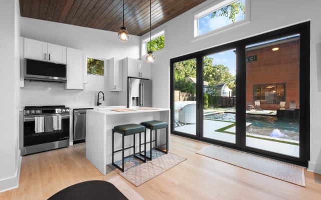 Luxury Guesthouse in east Charlotte