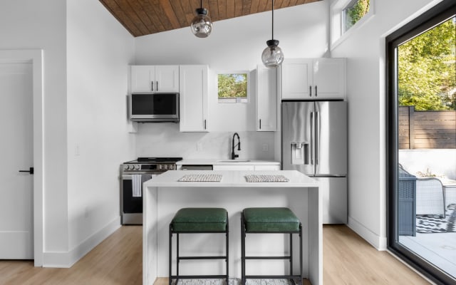Luxury Guesthouse in east Charlotte